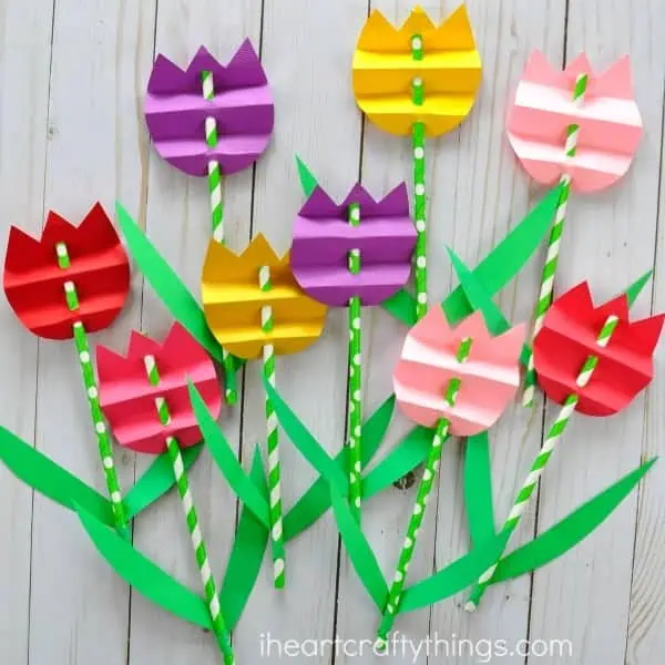 paper straw tulip craft 