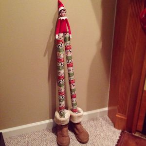 Elf on Gift Paper Stilts