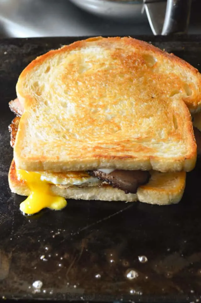 Grilled Bacon and Egg Breakfast Sandwich
