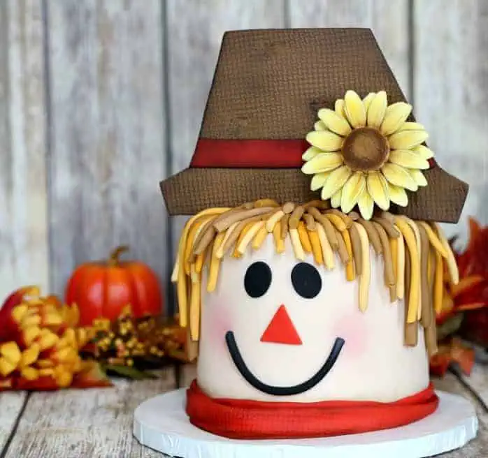 How to Make A Scarecrow Cake