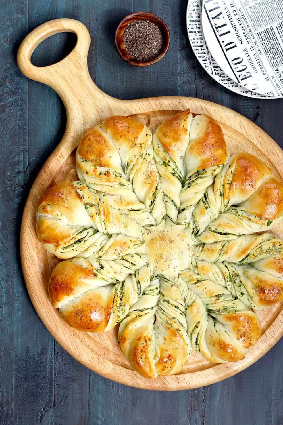 Star Bread with Cheese and Herbs