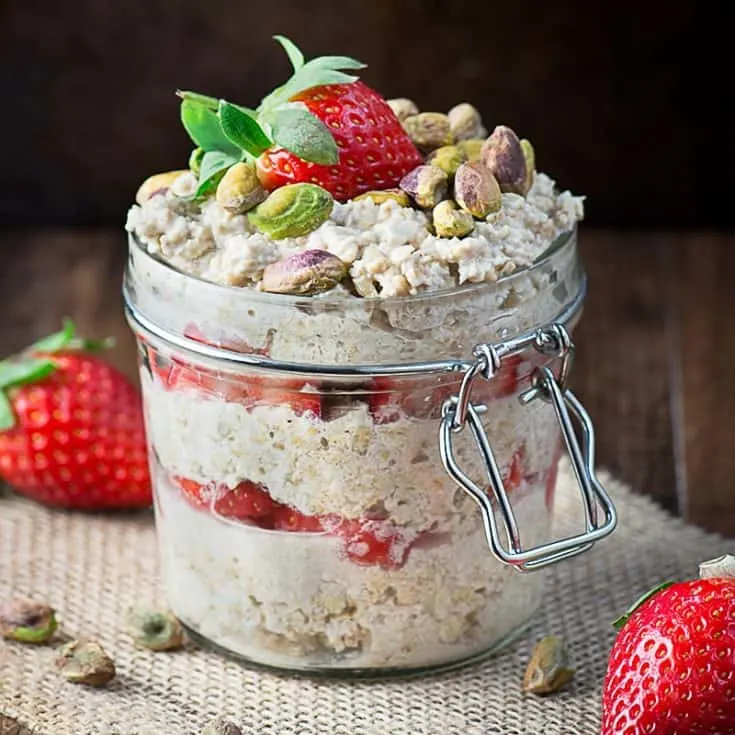 Strawberry maple and pistachio overnight oats 11