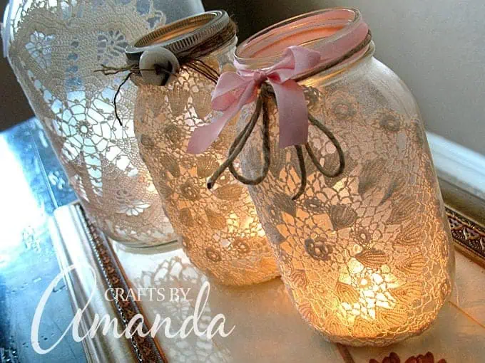 DIY Holiday Doily Lanterns... these are the BEST Christmas Mason Jar Ideas!