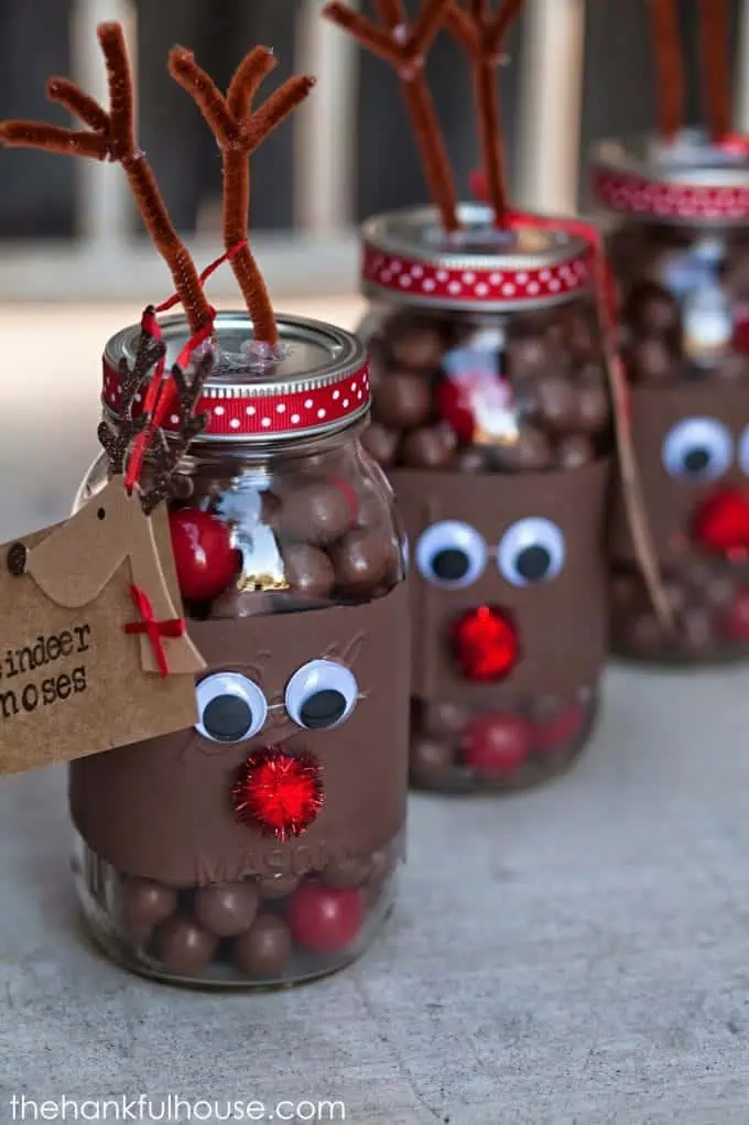 Rudolph the Red Nose Reindeer Jars....these are the BEST Christmas Mason Jar Ideas!