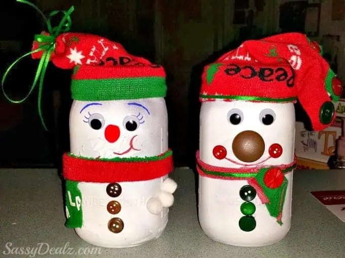 Glowing Mason Jar Snowmen....these are the BEST Christmas Mason Jar Ideas!