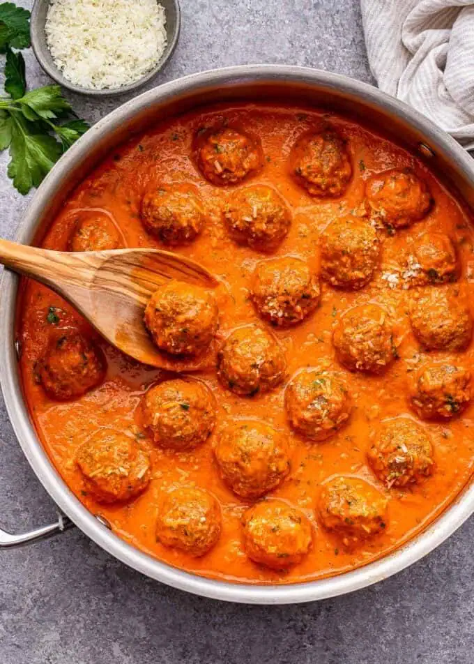 turkey meatballs roasted red pepper sauce photo 680x952 1