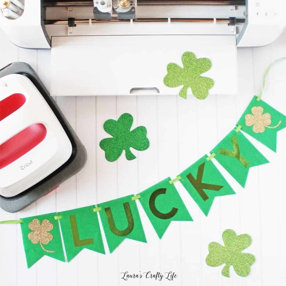 Create St. Patricks Day banner with Cricut Maker