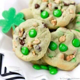 Pistachio and chocolate leprechaun cookies 4