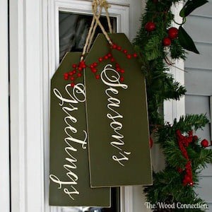 Season Greetings Christmas Door Hanger Decoration 