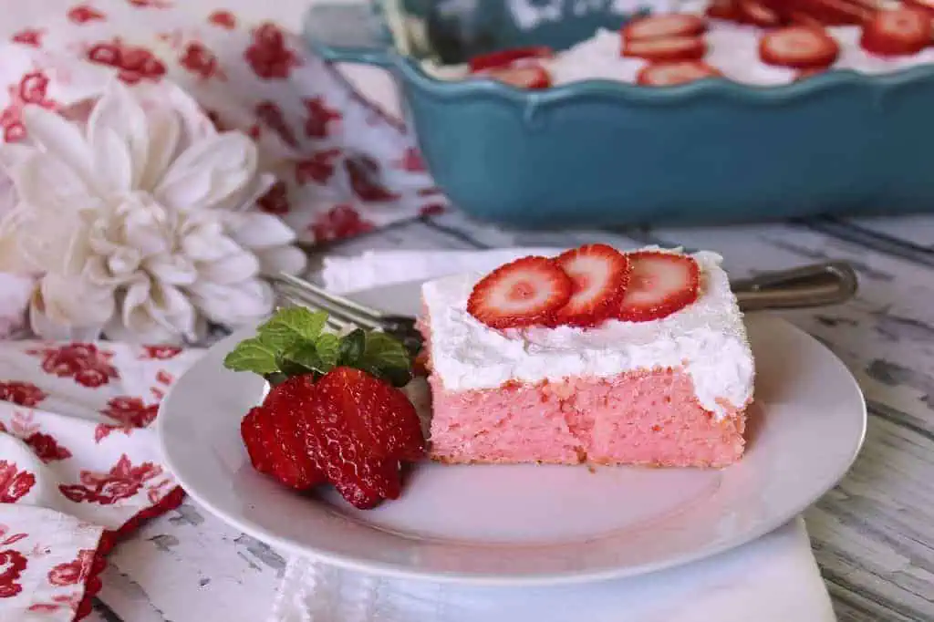 Strawberry Delight Ice Box Cake 4