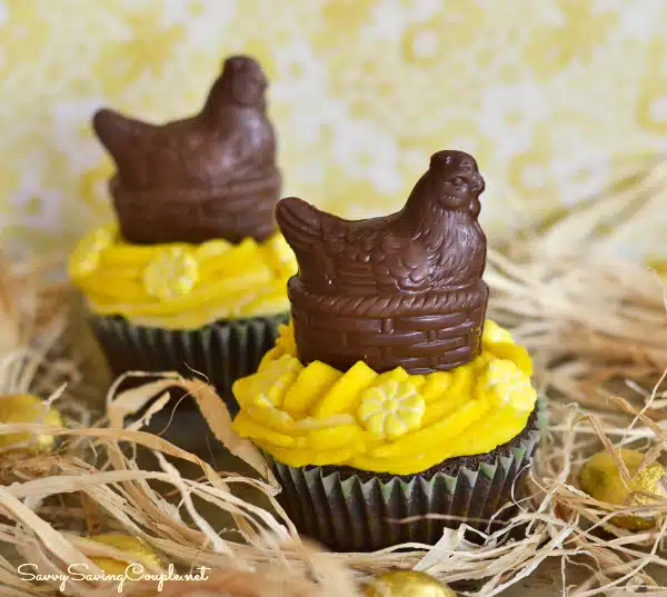 Yellow Hen Cupcakes.jpg