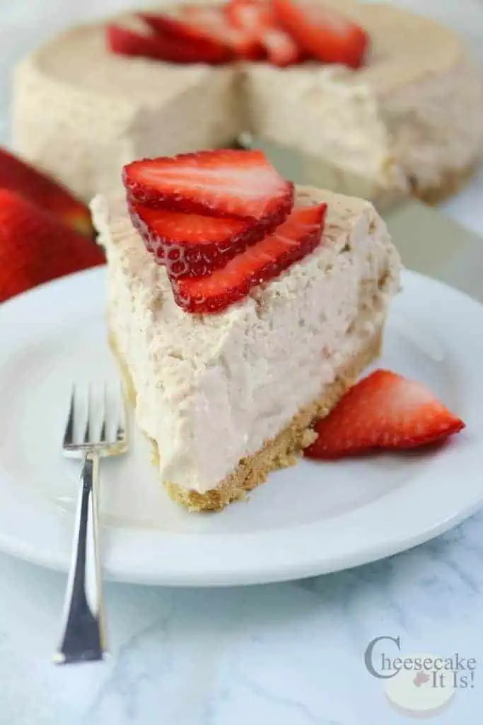 Yummy Strawberries And Cream Cheesecake