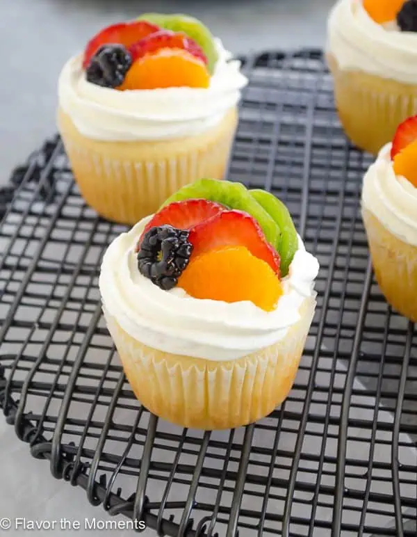 fruit tart vanilla cupcakes1 flavorthemoments.com