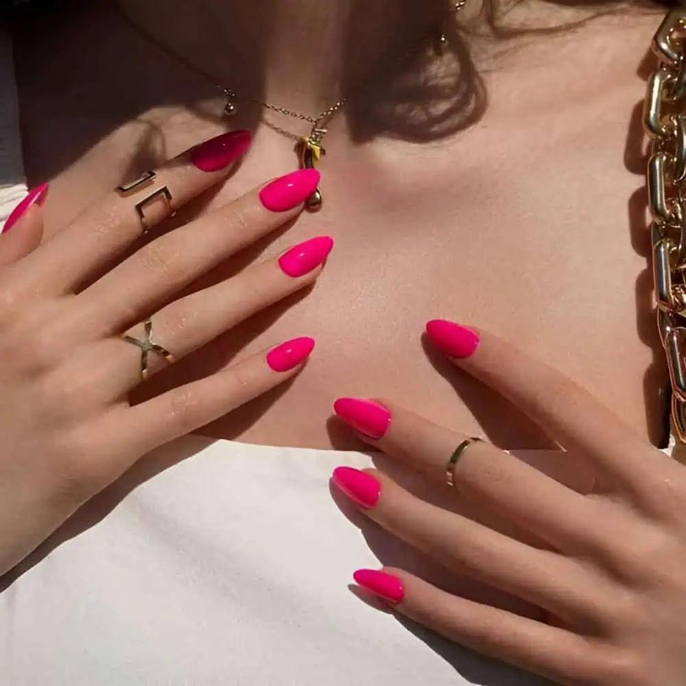 image 11 - Magenta nails go beyond mere fashion; they epitomize audacious personality and flair. Here, we delve into the appeal of magenta nail lacquer, spanning the rich tones of OPI and Essie to the mesmerizing hues of gel varnishes.