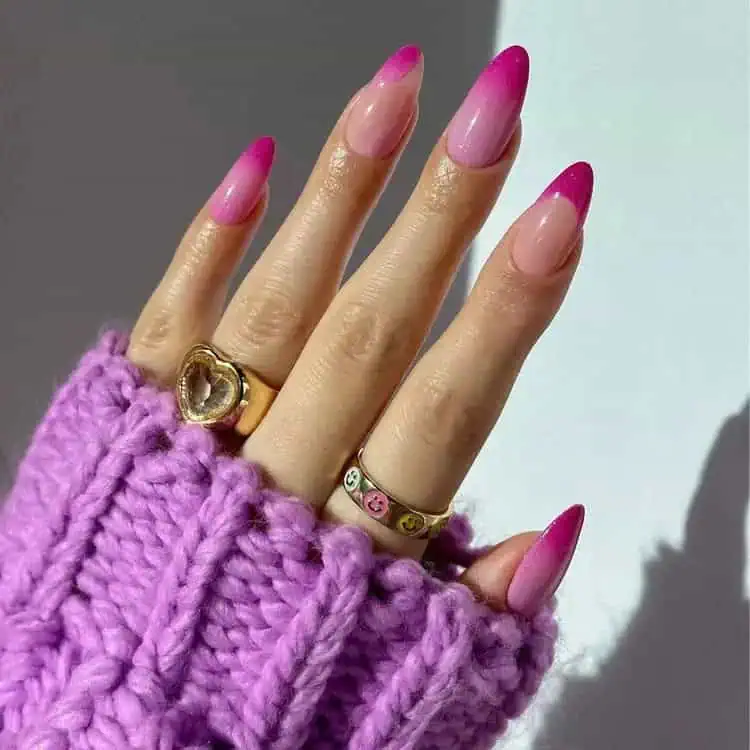 image 20 - Magenta nails go beyond mere fashion; they epitomize audacious personality and flair. Here, we delve into the appeal of magenta nail lacquer, spanning the rich tones of OPI and Essie to the mesmerizing hues of gel varnishes.