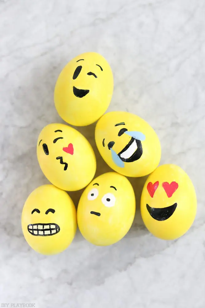 DIY Emoji Easter eggs 3