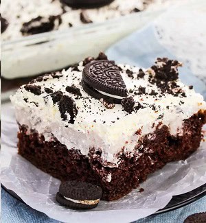 OREO Pudding Poke Cake