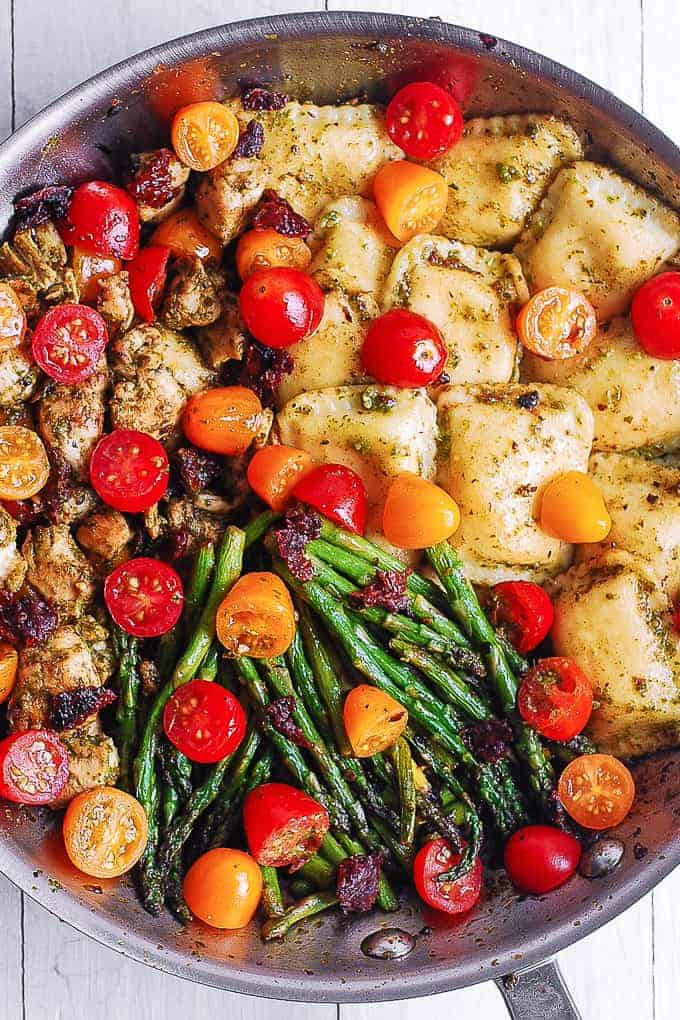 chicken and ravioli with pesto and veggies 5