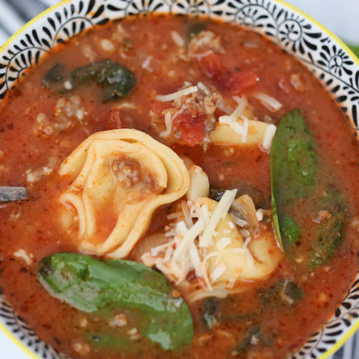 creamy crockpot tortellini soup