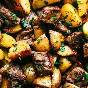 garlic butter herb steak bites with potatoes2 667x1000 1