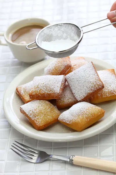 powdered sugar beignets.jpg