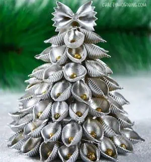 1 3d noodle christmas trees craft