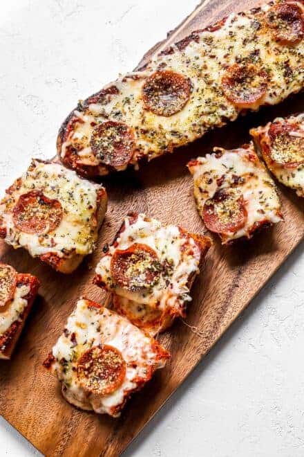 Explore a variety of tastes with our pizza recipes, featuring traditional crusts and creative, healthy options ideal for every pizza enthusiast!