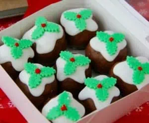 1 christmas pudding truffles e1481291680756