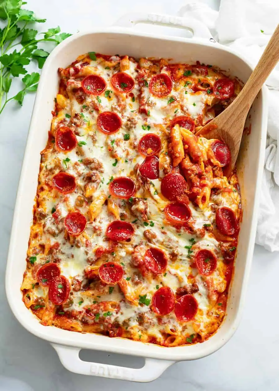 Explore a variety of tastes with our pizza recipes, featuring traditional crusts and creative, healthy options ideal for every pizza enthusiast!
