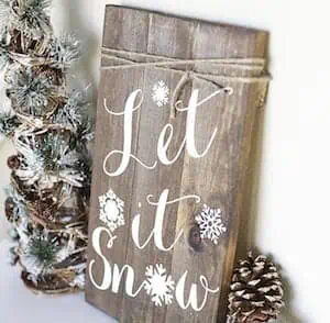 DIY Winter Woodland Christmas Wall Decor Idea