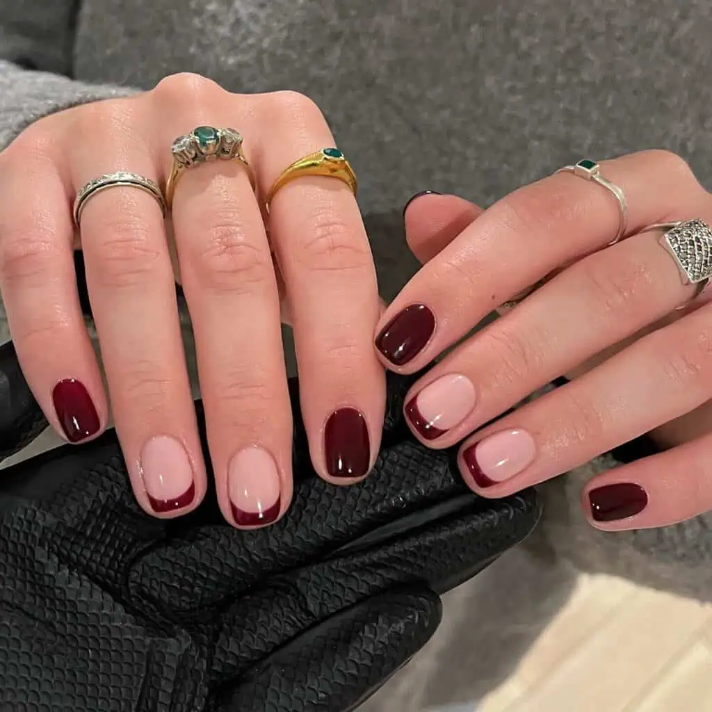 Discover gorgeous autumn nail styles with the top fall colors and nail art concepts. Find inspiration from the newest trends in fall nail designs.