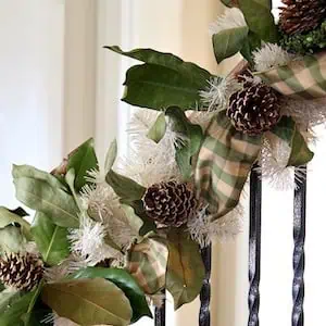 christmas 2013 living room staircase garland magnolia