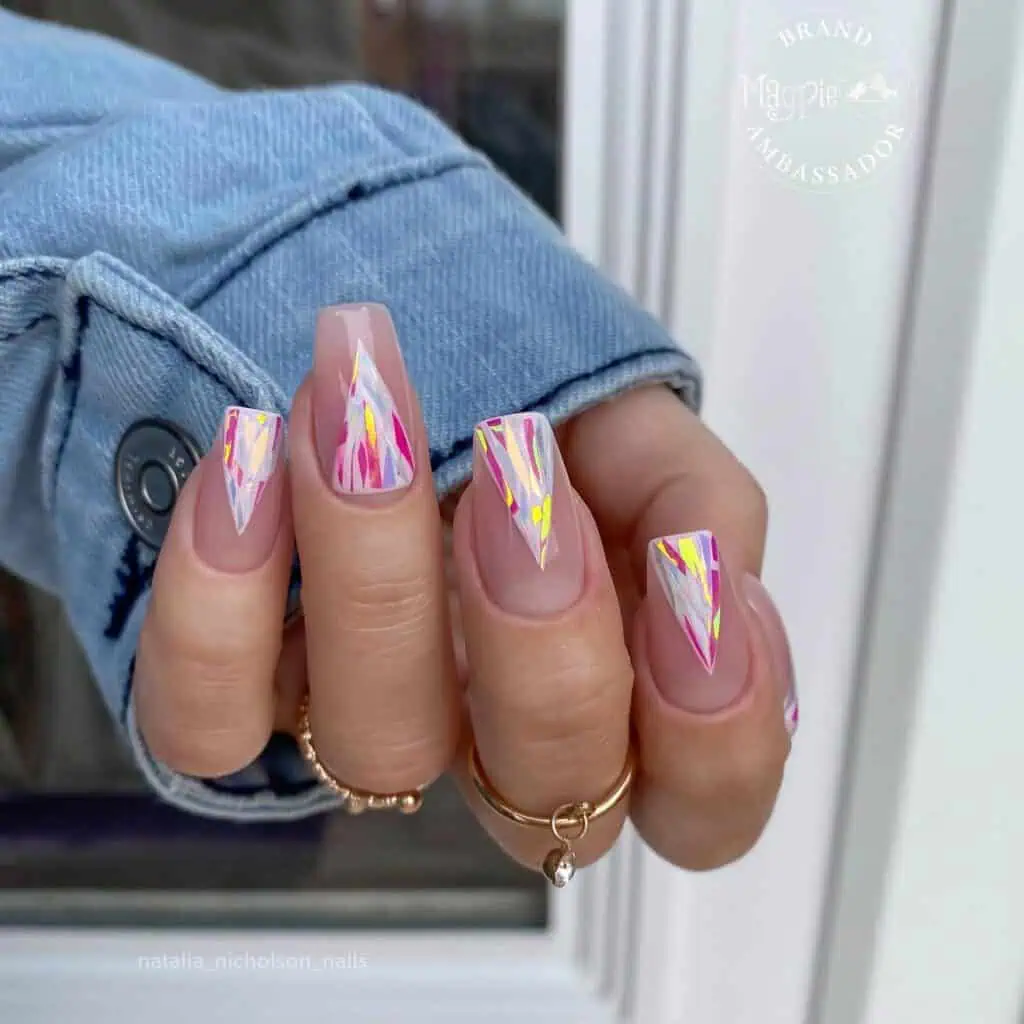 Explore the newest geometric nail art styles. From monochrome geometric designs to geometric acrylic creations, find your inspiration now.