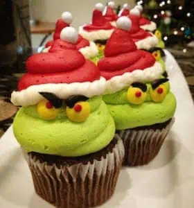 grinch cupcakes