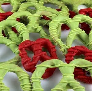 grinch heart pretzels main