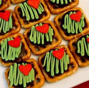 grinch pretzel bites main