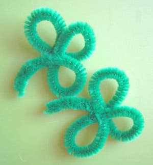 pipe cleaner shamrock craft