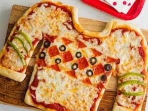 ugly sweater pizza christmas recipe hero