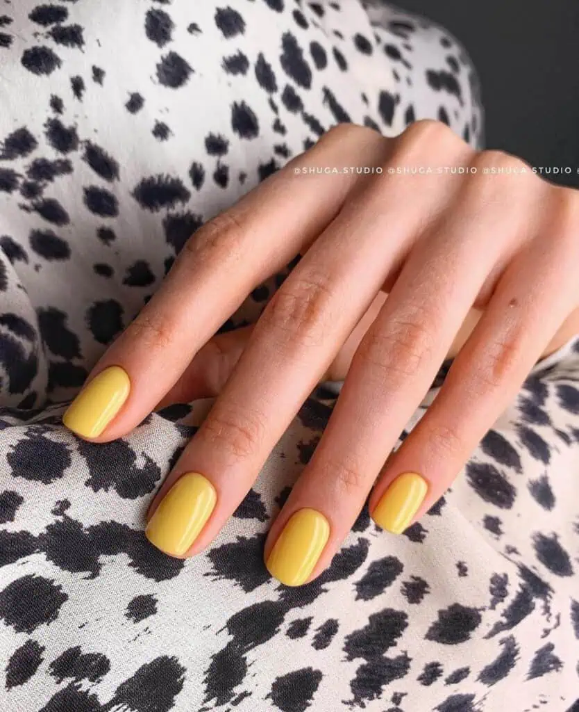 yellow nails 7