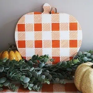 5627b buffalocheckwoodenpumpkin