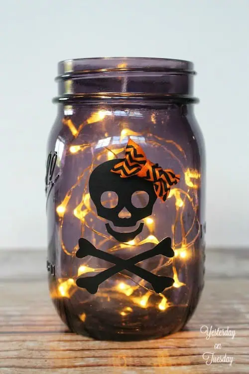 Adding light - When it comes to Halloween crafts, few materials offer as much versatility and charm as the humble mason jar. With their classic shape and sturdy design, mason jars have become a staple in DIY projects, serving as a perfect canvas for your creative ideas. Whether you're aiming to create spooky decorations or charming centerpieces, mason jars can be transformed into unique Halloween crafts that add a touch of handmade magic to your celebrations.