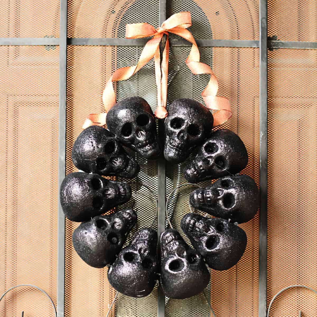 halloweenskullwreath04 2 1