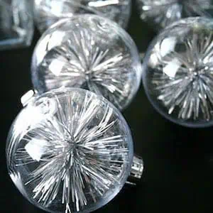 tinsel christmas ornaments 640