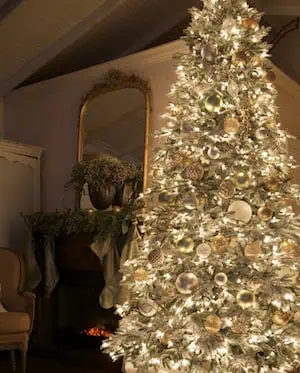 twinkling christmas tree