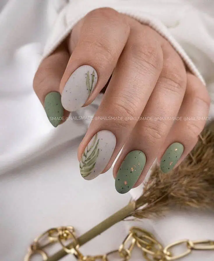 19+ Gorgeous Sage Green Nails To Inspire Your Next Mani [2024] - Earthy Sage Green Nail Designs